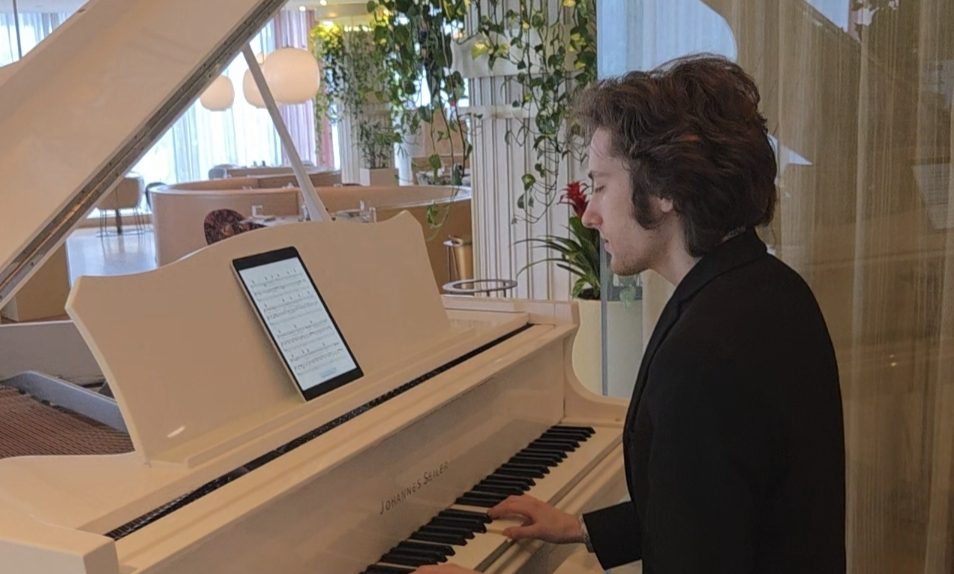 Somebody To Love - Botanist Fairmont Pacific Rim Hotel